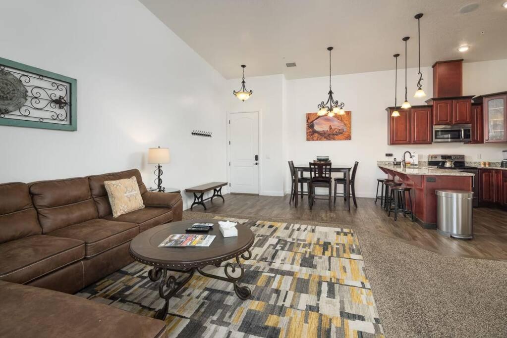 Luxury Downtown Rental - La Dolce Vita Villa #3 Moab Exterior foto